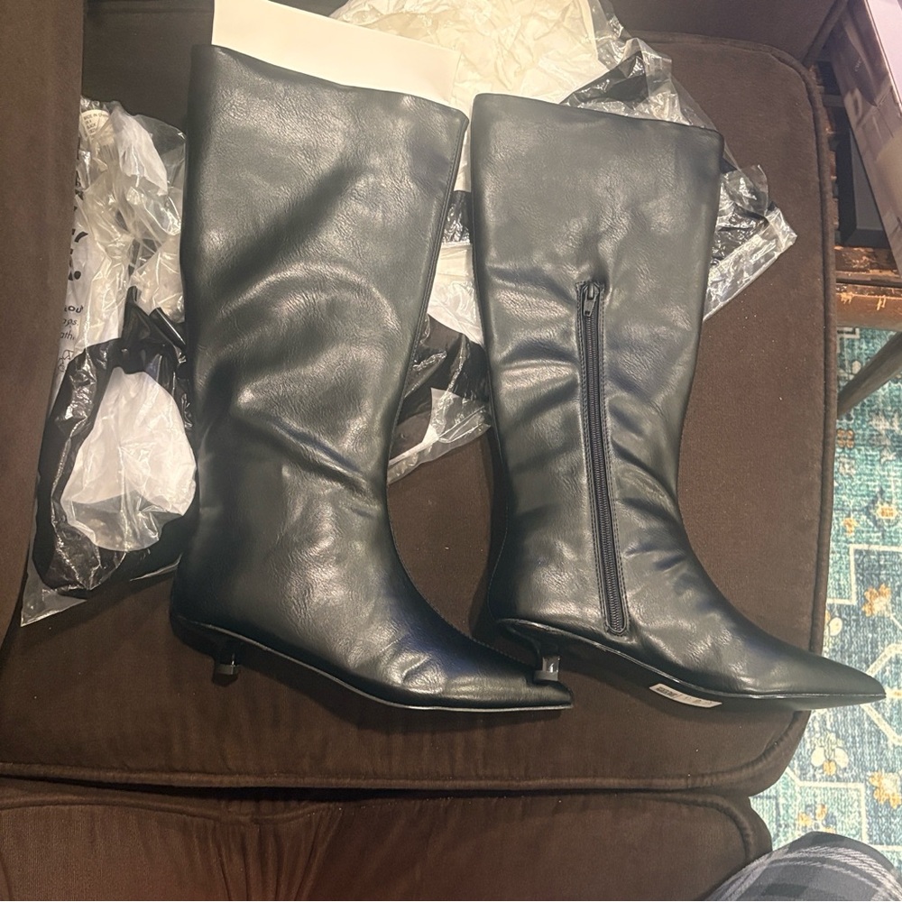 Topshop Stevie mid heel pointed toe knee high boots (new with tag)